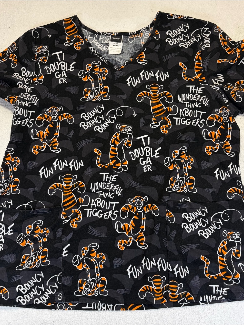 Disney Tigger Scrub Top Black Size XL